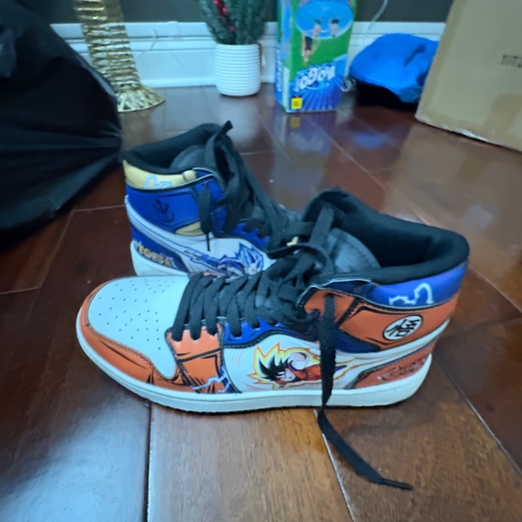 Custom Hand-Painted Goku & Vegeta Anime Sneakers - Picture 2 of 3
